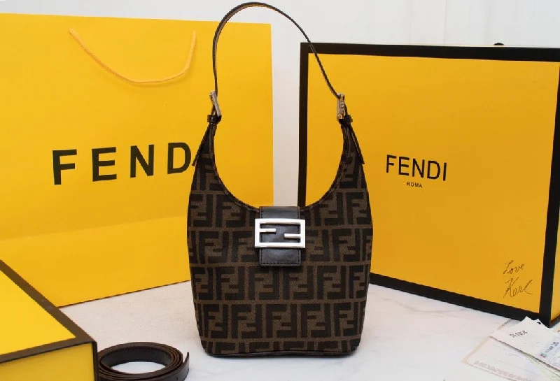 EN   Designer bags by Fendi 018