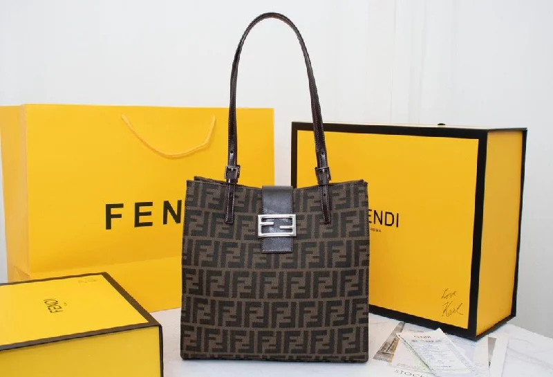 EN   Designer bags by Fendi 027