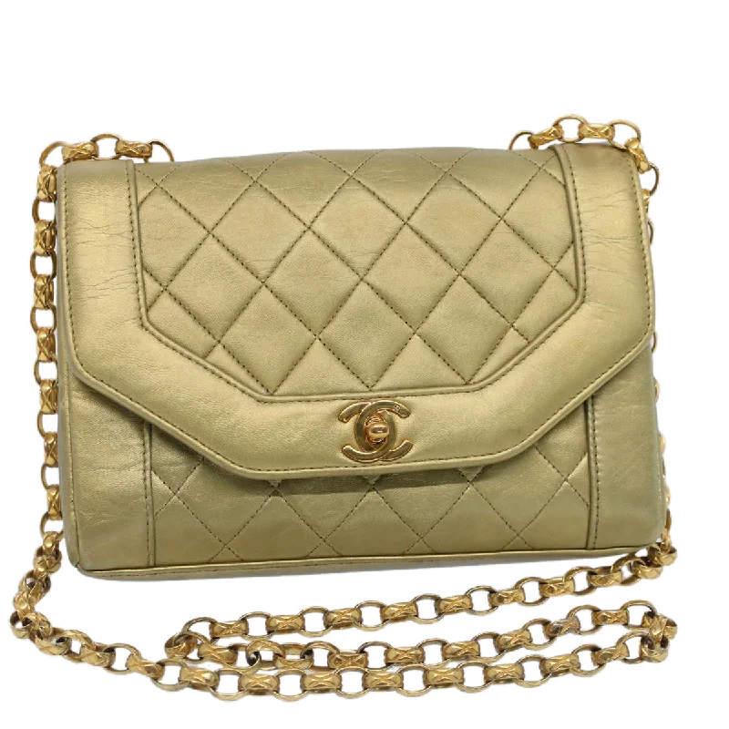 CHANEL Matelasse Turn Lock Chain Shoulder Bag Lamb Skin Gold CC  51274A