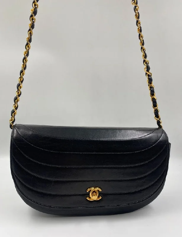 Chanel Vintage Crossbody Flap bag