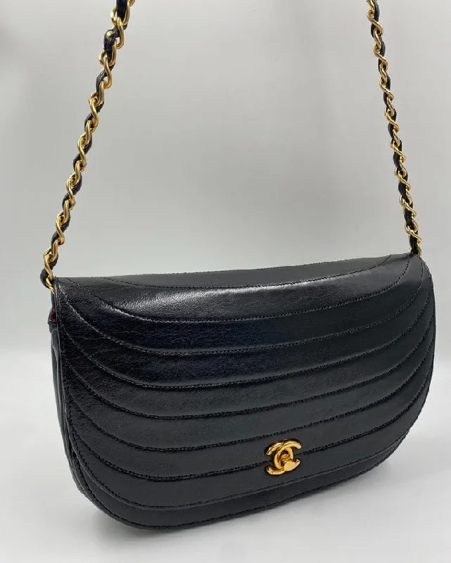 Chanel Vintage Crossbody Flap bag